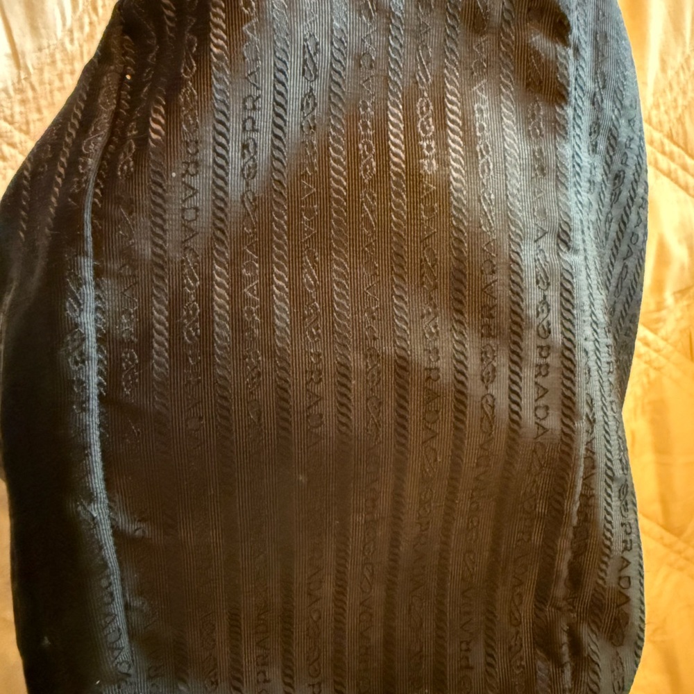 Prada Vitello Daino Black Pebbled Leather Shoulder Hobo with Gold-Tone Logo - Picture 6 of 9